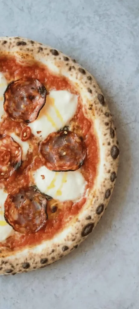 Pizza_Mozzarella_Pepperoni